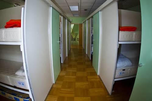 Hostel ซาโมบอร์ ภายนอก รูปภาพ